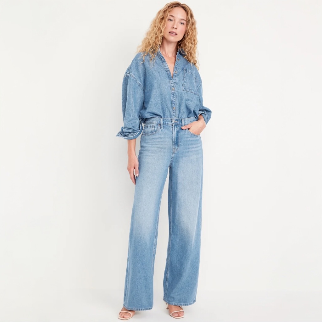 Old Navy Light Wash Wide-Leg Jeans